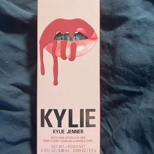 Kylie Matte Lip Kit